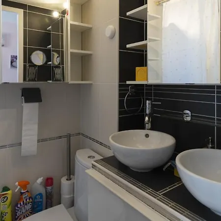 Appartement Les Estivales- 9h- Studio Charme- 4 Pers *